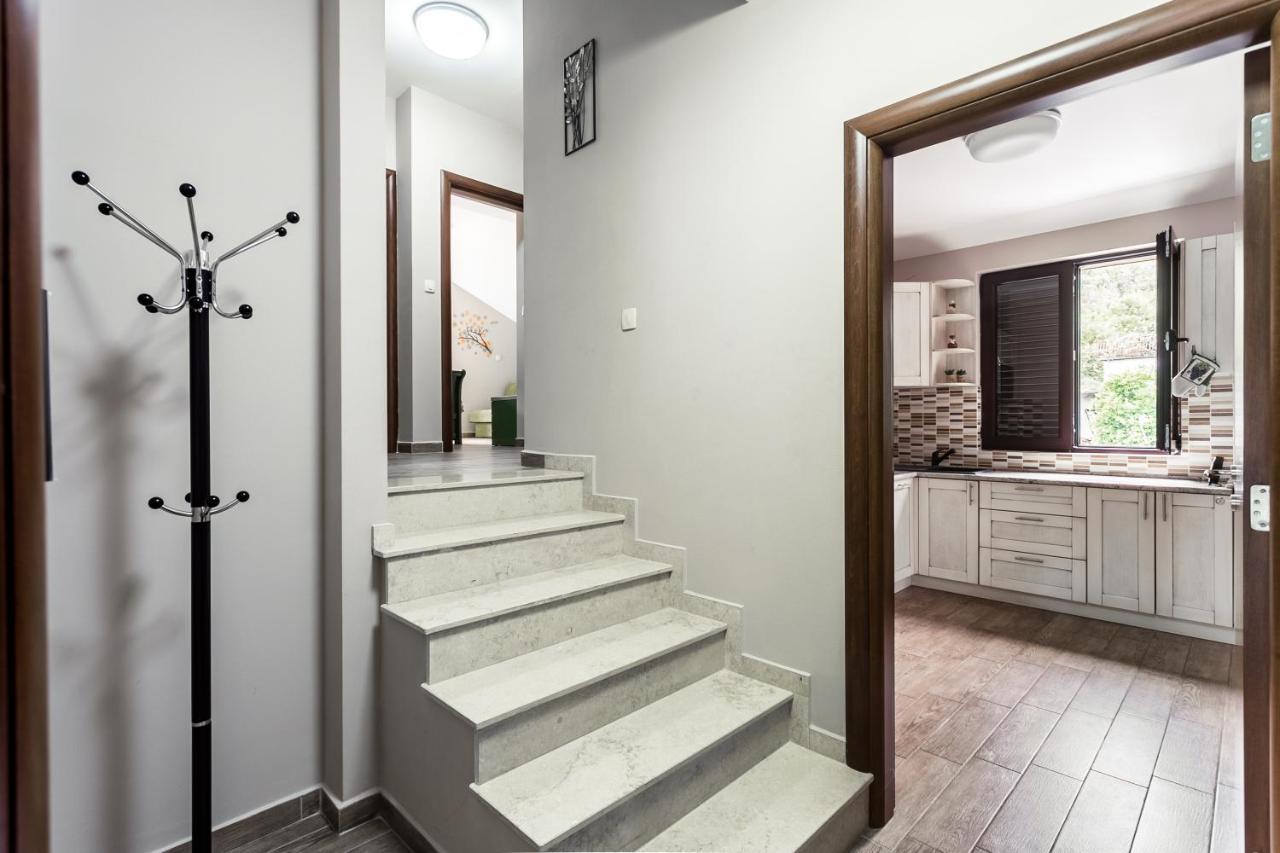Keystone Apartments Donji Morinj Kültér fotó