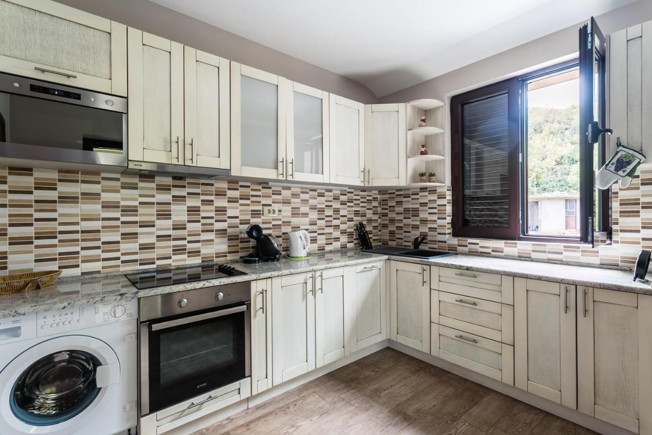 Keystone Apartments Donji Morinj Kültér fotó