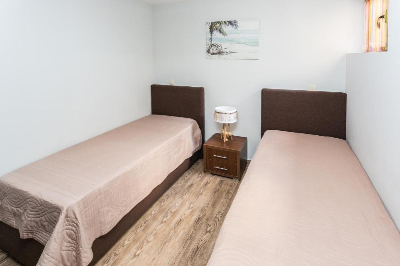 Keystone Apartments Donji Morinj Kültér fotó