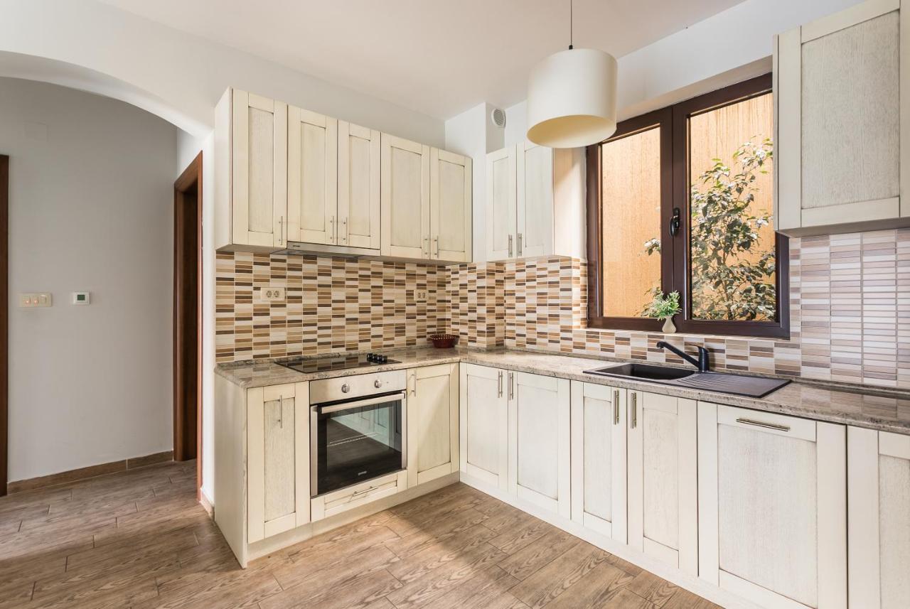 Keystone Apartments Donji Morinj Kültér fotó